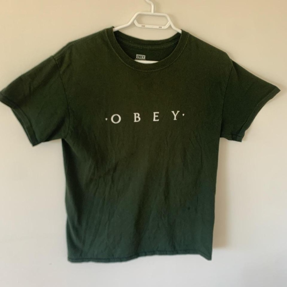 Obey tee-shirt